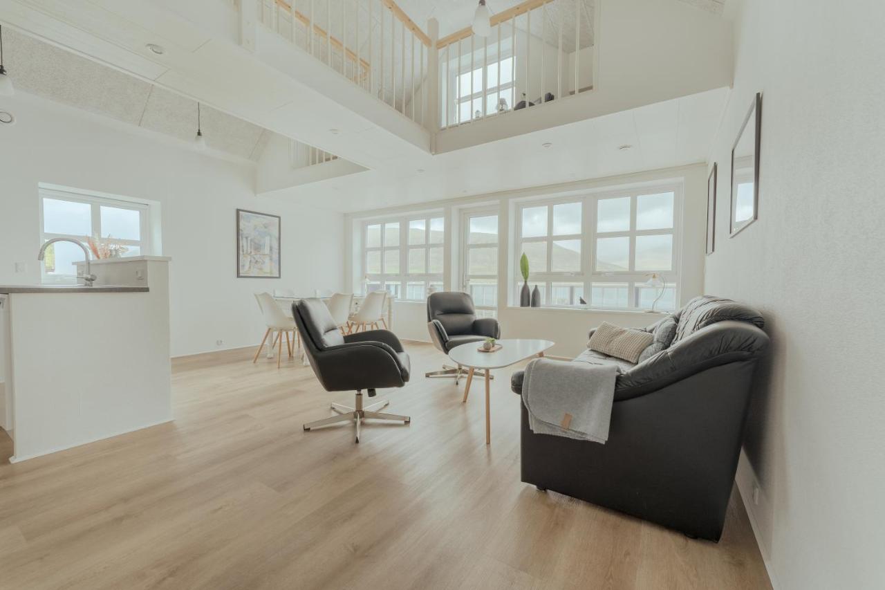 Dahlastova / Stunning Boathouse / Bay View / 3Br Hvalvik ภายนอก รูปภาพ