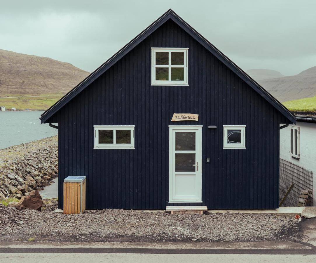 Dahlastova / Stunning Boathouse / Bay View / 3Br Hvalvik ภายนอก รูปภาพ